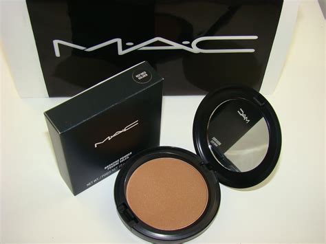 mac bronzing powder refined golden